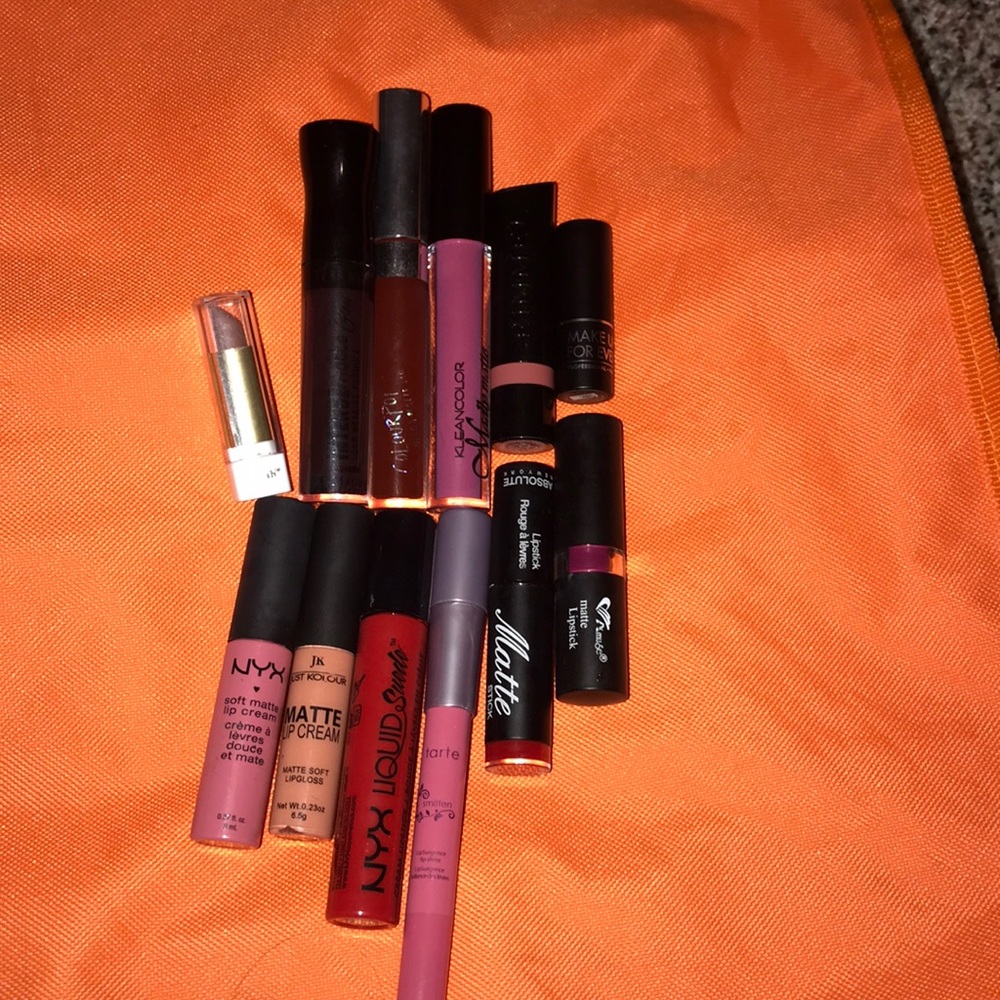Lipstick lot